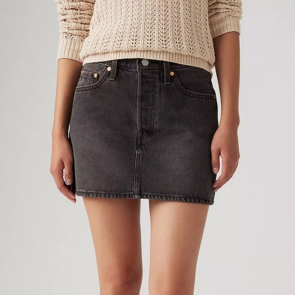 Topshop Dresses & Skirts - Top Shop Moto black denim mini skirt, size 6